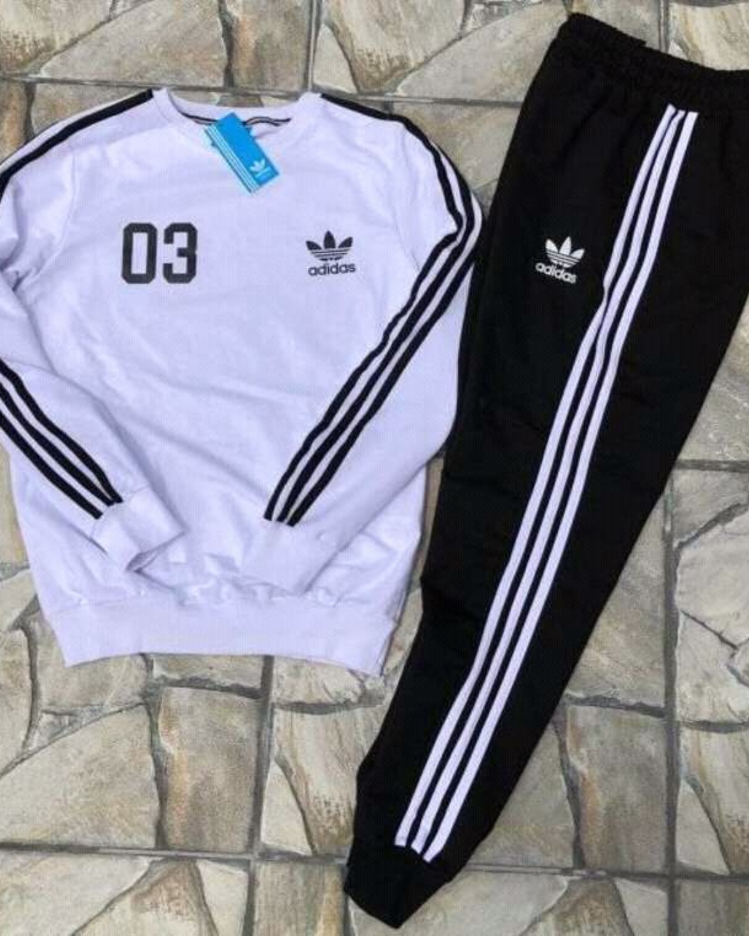 Conjunto Deportivo Adidas Hombre – Algodón Premium con Líneas Clásicas